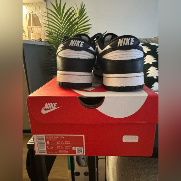 Nike Panda Dunks-  Black and White Sneakers w8 - Picture 2 of 5